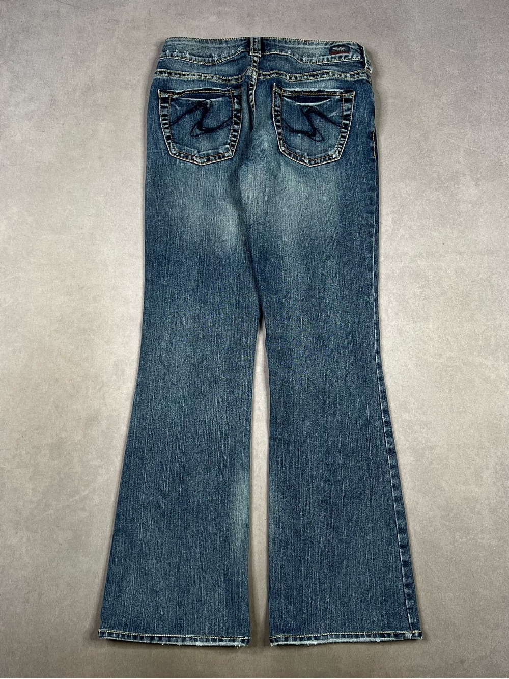 Silver Jeans Low Rise Women's Medium Blue Flare Jeans Suki Boot cut